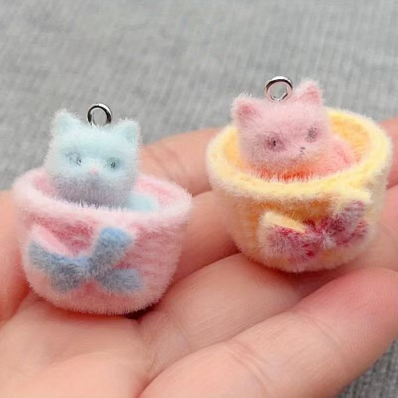 Jewelry Making Jewelry - 4個入り3Dぬいぐるみ樹脂製猫ペンダント、DIYジュエリー製作イヤリング、キーホルダー、アクセサリー