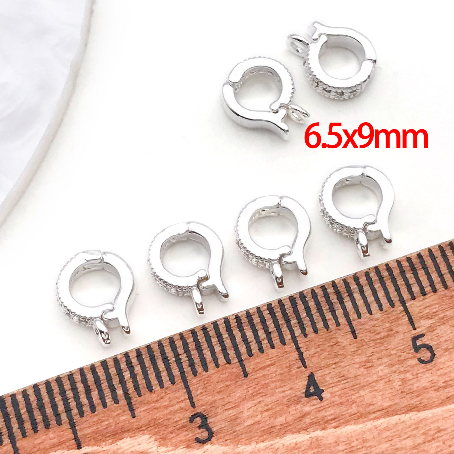 5個入り 18K 本金メッキ真鍮 ジルコン象嵌 ヒンジチャー - Jewelry Making Charms のレビューと価格