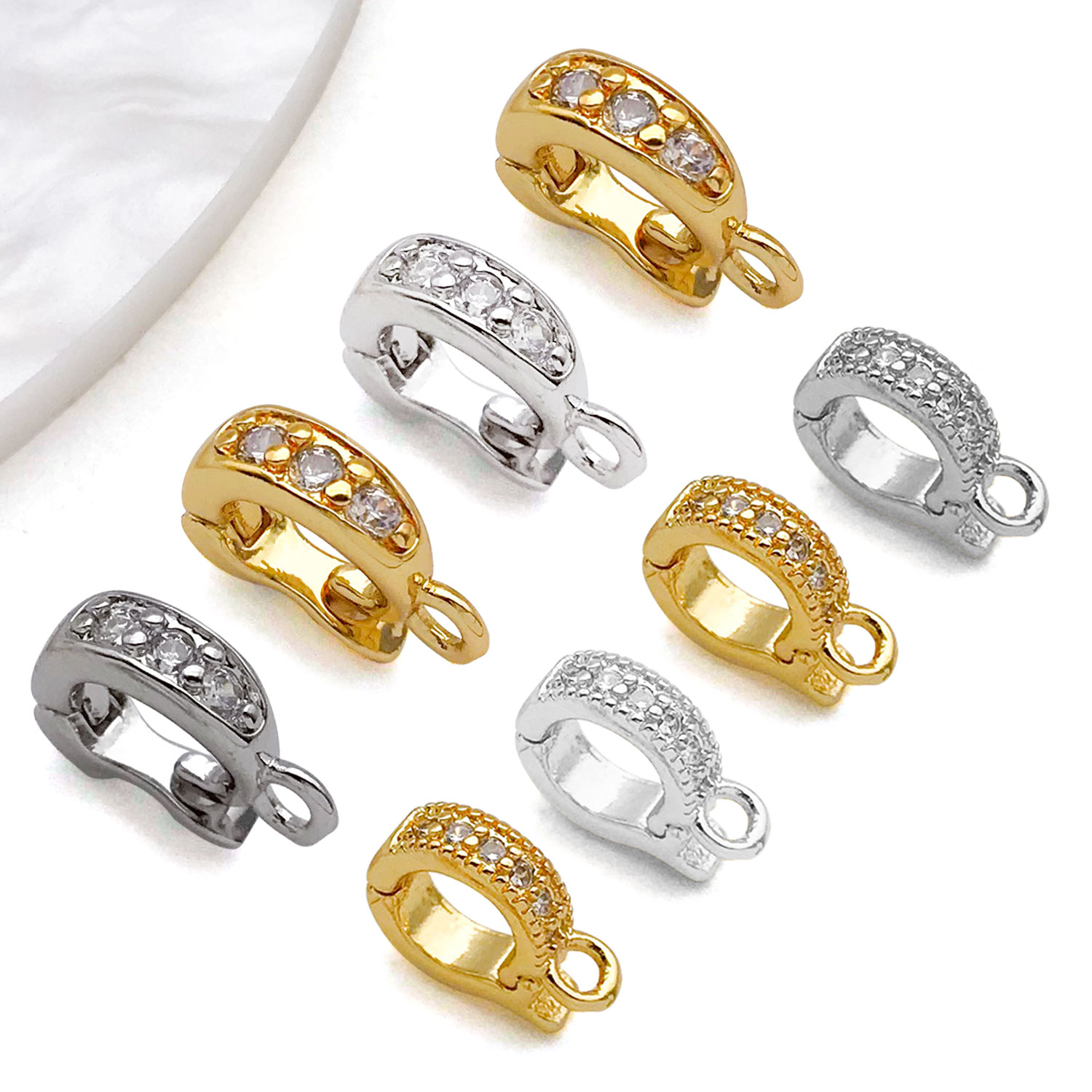 5個入り 18K 本金メッキ真鍮 ジルコン象嵌 ヒンジチャー - Jewelry Making Charms のレビューと価格